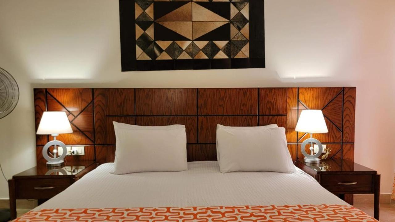 Oyster Bay Beach Resort อาบูดาบับ ภายนอก รูปภาพ